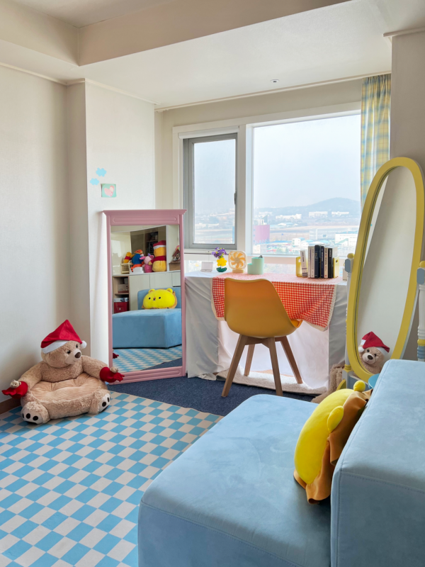 拒絕“傳統斷舍離”，46㎡全屋塞100多個玩偶，依舊保持一塵不染