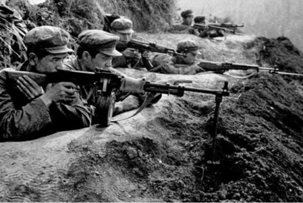 1953年軍長登報尋人,河南一清潔工身份確認,被毛主席請去中南海 1953年軍長登報尋人,河南一清潔工身份確認,被毛主席請去中南海