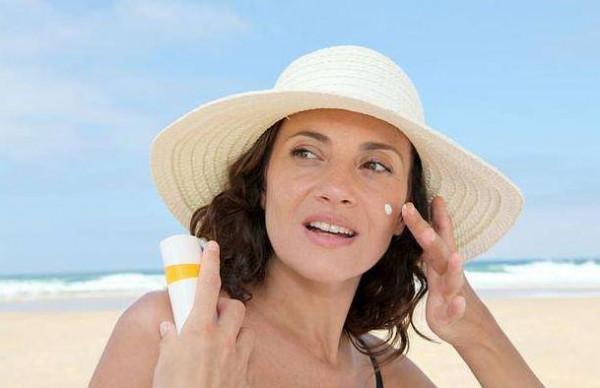 2塊錢的紅黴素軟膏被稱為“淡斑專家”?醫生說出了用法和答案 2塊錢的紅黴素軟膏被稱為“淡斑專家”?醫生說出了用法和答案