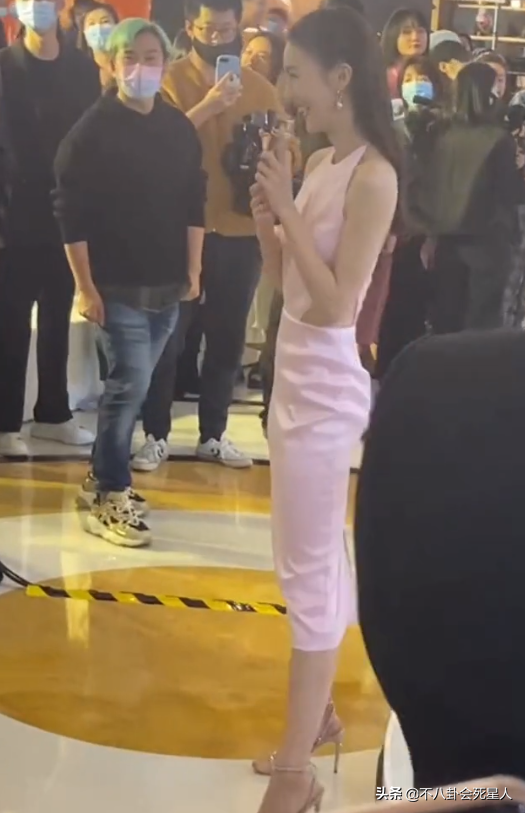 內娛畸形審美，骨瘦如柴被誇美，標準身材被罵胖，劉亦菲楊紫中招