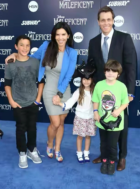 鉅富貝索斯女友太勵志 其貌不揚卻是“大款收割機”活成富婆標杆