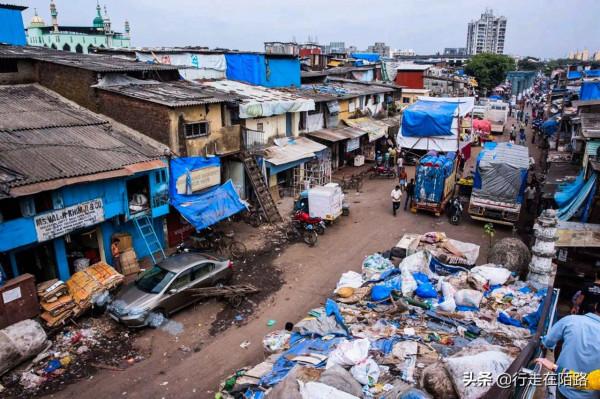 孟買的貧富差距：28位富豪的資產總和，是2000萬市民的82倍