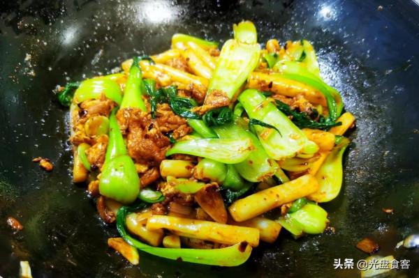 這三樣食材一起炒，堅持一週吃一次，補脾暖胃，冬天多吃補充體力