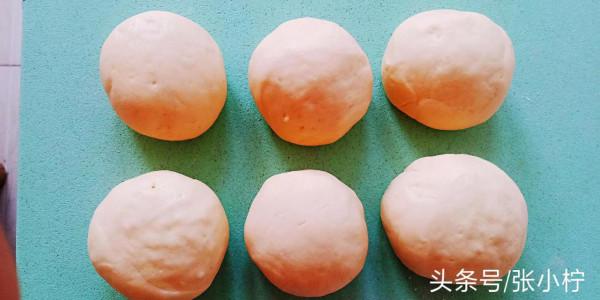 今天買了玉米麵粉,做玉米麵饅頭吃,偶爾吃吃粗糧也不錯 今天買了玉米麵粉,做玉米麵饅頭吃,偶爾吃吃粗糧也不錯