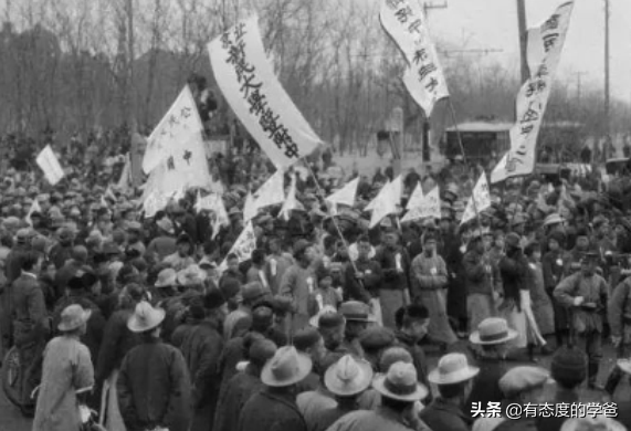 他是彭雪楓愛將，為抗日自降三級，後成開國大校，女婿是中國首富