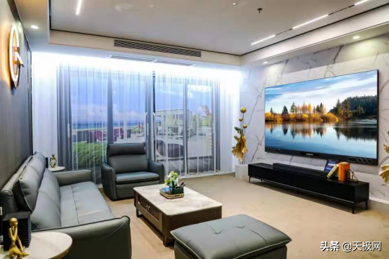 極致大屏視聽體驗 三款百吋以上巨幕電視推薦