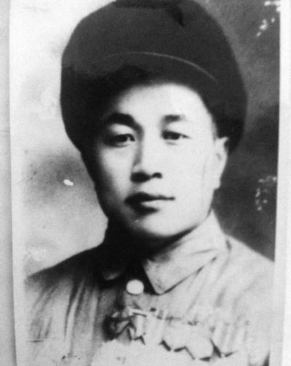 長津湖戰役後，被上級緊急調回的戰鬥英雄周文江，後來成就如何？