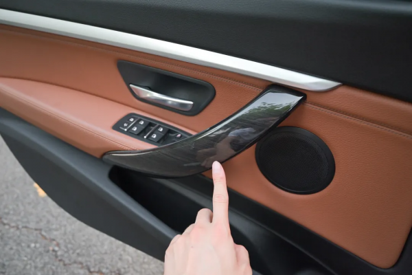 寶馬 320iGT:“全能寶馬”,夠大夠舒服夠豪華,二十多萬唾手可得 寶馬 320iGT:“全能寶馬”,夠大夠舒服夠豪華,二十多萬唾手可得