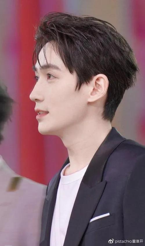 朱一龍:我沒有化妝,王嘉爾:我也沒有化妝,龔俊:你們聊 朱一龍:我沒有化妝,王嘉爾:我也沒有化妝,龔俊:你們聊