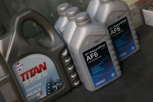 怪獸修車：翻新一輛&quot;破舊&quot;的二手福特探險者，最終&quot;舊車&quot;變新車