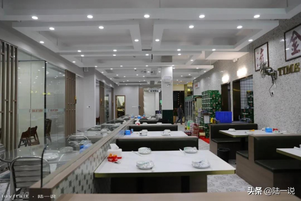 春節來客人，這樣請客很有面子，龍蝦鮑魚螃蟹都有，不到2000元