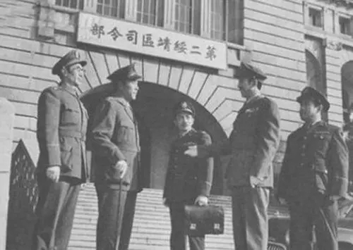 王耀武被俘前，叮囑家人“不要去臺灣”，事後其妻兒去往了哪裡？