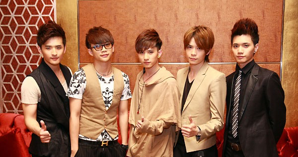 阿穆隆入獄，甦醒被雪藏，王錚亮當老師，07年快男艱難的音樂之路