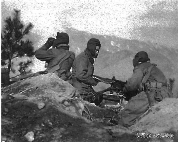 抗美援朝戰爭第五次戰役，志願軍奮戰時，朝鮮人民軍在幹什麼？