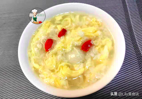 明日小寒，記得吃“二白一紅”煮的湯，增強體質，能量滿滿不受寒