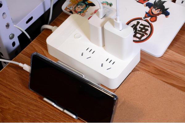 顏值線上，超頻三PCCOOLER）光愈機箱體驗，治癒系不只有小姐姐