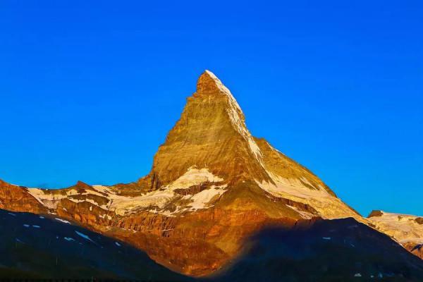 神奇的大自然之絕美山峰！世界最美十大山峰