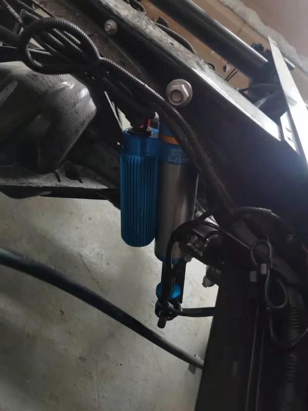 阿娜亞房車裝配紅人減震器,安全性、操控性再升級 阿娜亞房車裝配紅人減震器,安全性、操控性再升級