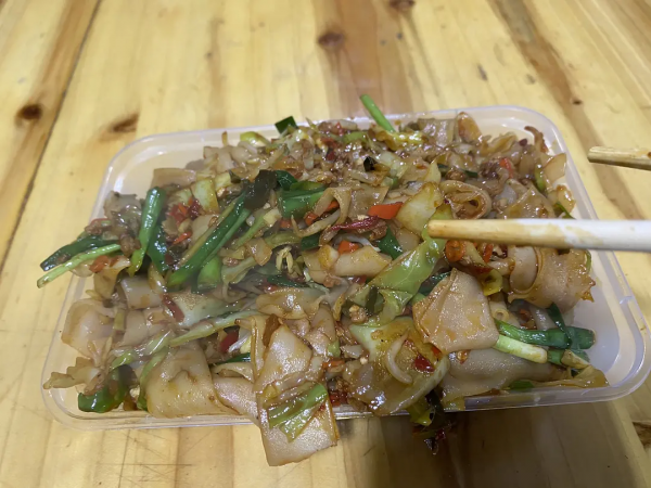 雲南紅河蒙自，大樹寨夜市