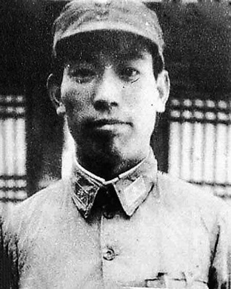 1942年，美軍少校打靶5槍40環，許光達：只用一槍贏下比賽