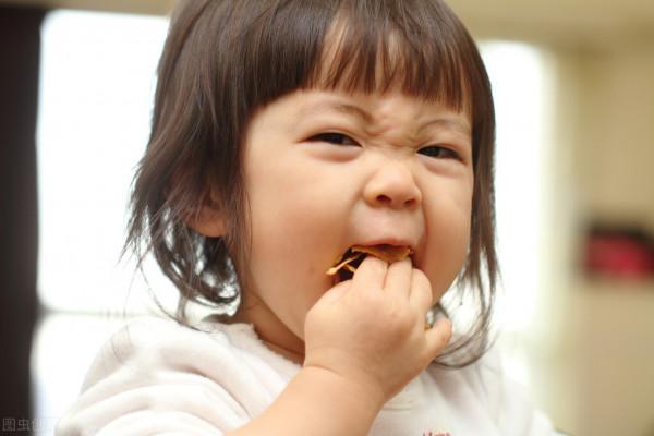 全班就我沒有交學費，回家告訴爹媽，爹說沒錢，只有一條老命