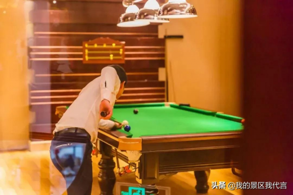 萬聖節飄雪，溫泉趴約起