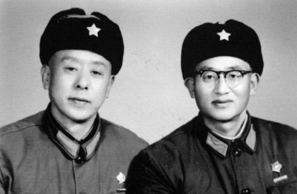 1949年，蔣介石正在別墅午睡，侍衛長推門而入：共軍衝破長江防線