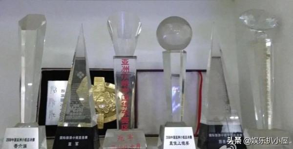 邱意濃是《追龍2》顏值擔當，在《倚天》被嘲整容，網友相差太大