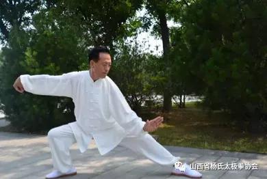 「練拳心得」手揮琵琶&mdash;&mdash;臨鐵協會李紅全