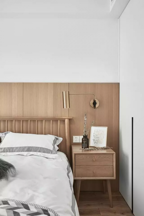 白色+原木色，嚮往的北歐風複式裝修，悠閒愜意