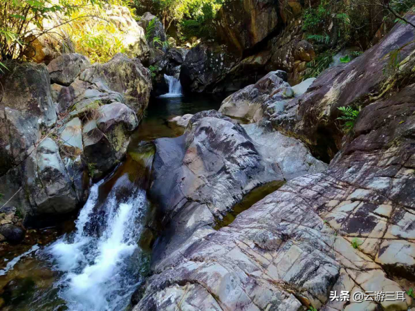 為什麼美景都藏在人跡罕至的地方，經常去玩的欖坑，竟然別有洞天