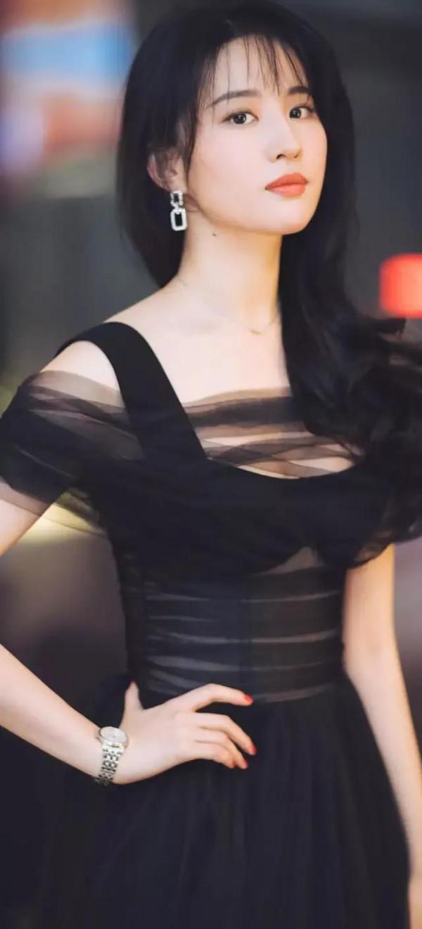 劉亦菲的美照，賞心悅目