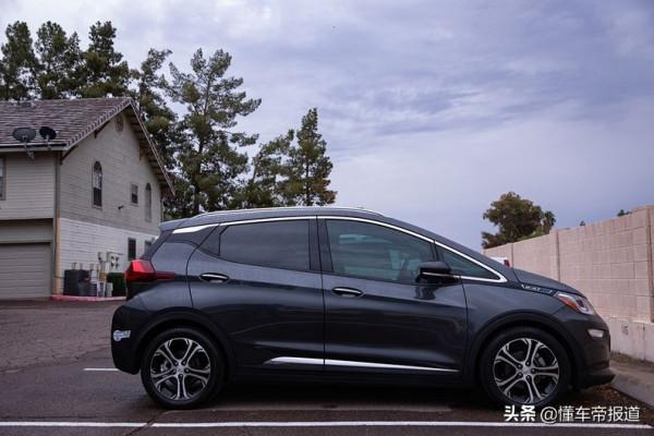 海外 | 再次出現起火事故後，通用建議Bolt EV車主遠離其他車輛停放