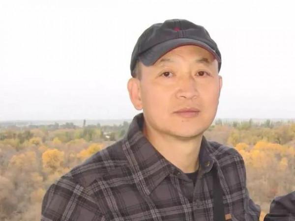 《詩刊》頭條詩人人鄰的詩，確實淺顯，但並不“易懂”