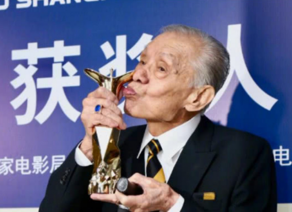 98歲的“張三丰”常楓仍在拍戲，他真正活成了仙風道骨的張真人