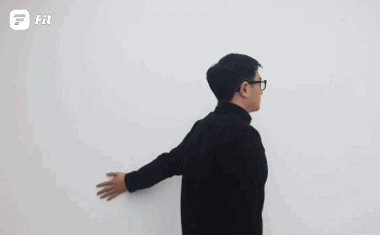 體態糾正進行時！用一面牆就可以