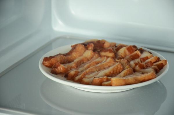 微波爐、光波爐、空氣炸鍋、電烤箱,原理差不多,應該買哪個? 微波爐、光波爐、空氣炸鍋、電烤箱,原理差不多,應該買哪個?