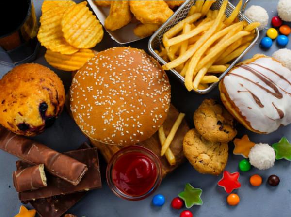 經常吃瓜子會傷肝？醫生提醒：若想養肝，2物建議少吃為好