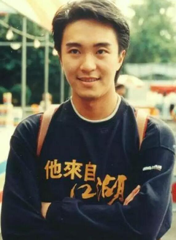 馮小剛憤怒:我幫他客串,他卻不幫我 馮小剛憤怒:我幫他客串,他卻不幫我