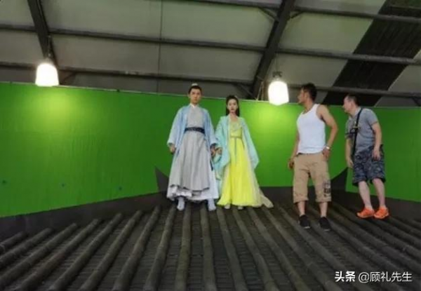 成龍怒批娛樂圈亂象再上熱搜：你不敬業還賣慘的樣子，活該被罵