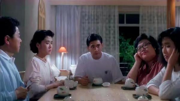 呂秀菱，號稱林青霞接班人，32歲退圈，嫁給華納高層，至今無子女