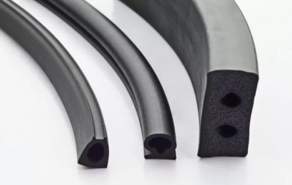 每天一個案例分享丨大大的落地窗為空間通透與開闊錦上添花