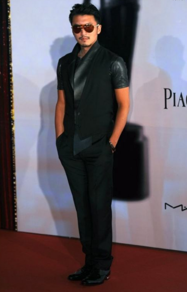 倚天屠龍記變“群魔亂舞”，林峰主演被嘲毀童年，古天樂燙頭演爹