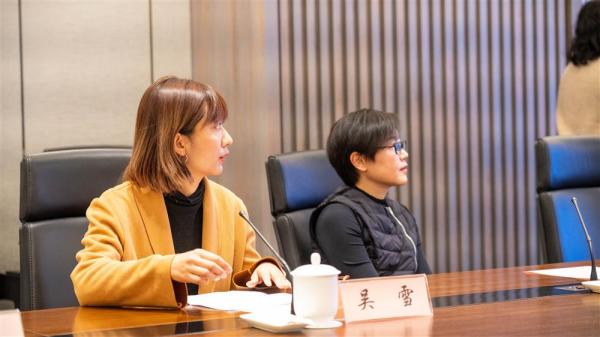 黃渤賈玲朱一龍邀你觀影跨年，《新民週刊》一篇“出圈”報道給了它靈感