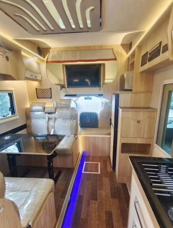 ​大塊頭也有柔軟心:駿馳巨蟹座房車 平頭設計+躍進底盤 穩定踏實 ​大塊頭也有柔軟心:駿馳巨蟹座房車 平頭設計+躍進底盤 穩定踏實