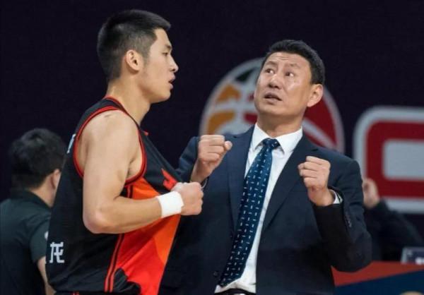 CBA27日看點！3少挑戰提前打卡，李楠鬥法雅尼斯，冠希哥大戰小范