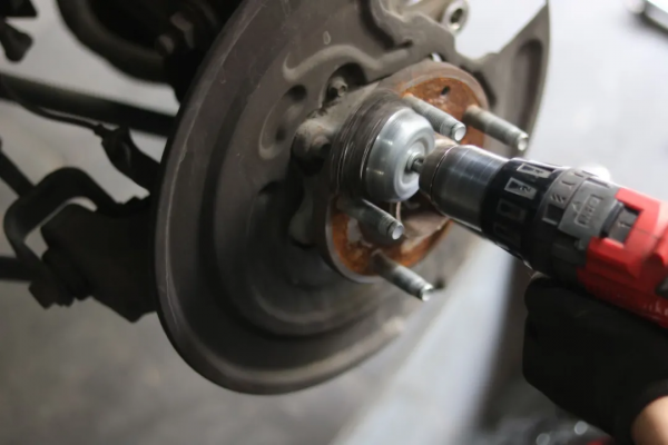 怪獸修車：翻新一輛&quot;破舊&quot;的二手福特探險者，最終&quot;舊車&quot;變新車