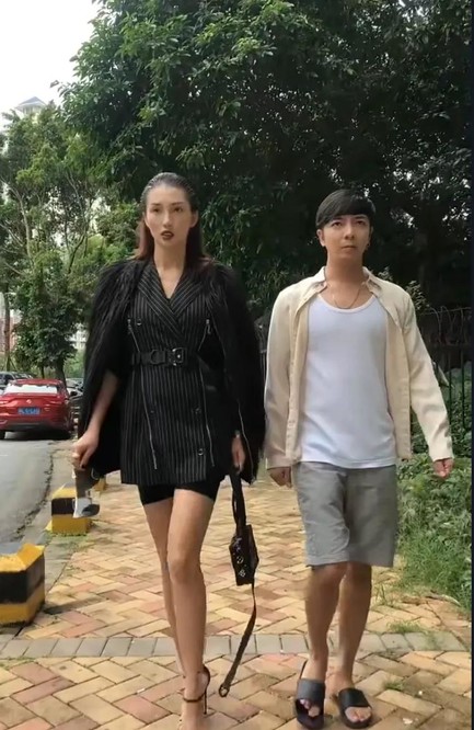 大狼狗夫婦形象“崩塌”，帶貨被官方打假，粉絲飛速脫離160萬