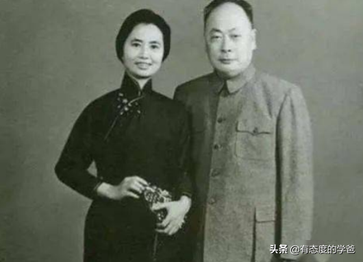 1955年大授銜，十大元帥的夫人都是什麼軍銜？當時擔任什麼職務？
