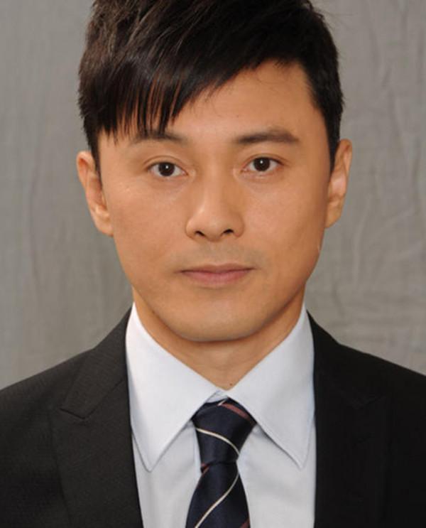 姜大衛女兒過47歲生日,氣質出眾像老爸,與曹永廉結婚14年仍恩愛 姜大衛女兒過47歲生日,氣質出眾像老爸,與曹永廉結婚14年仍恩愛